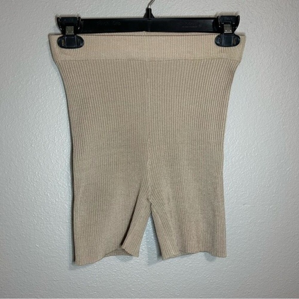 Princess Polly neutral tan ribbed biker shorts women's size small / medium